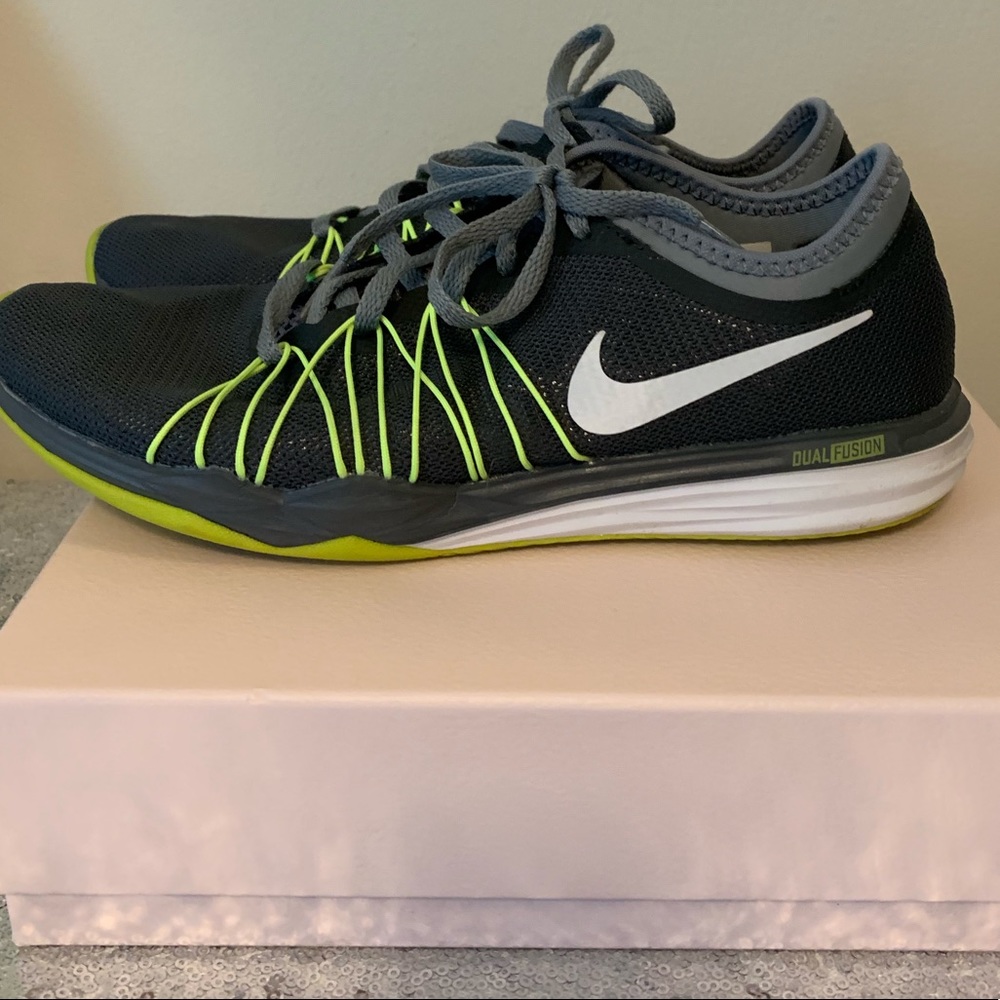 Nike womens training shoes sz 7.5 gray neon green